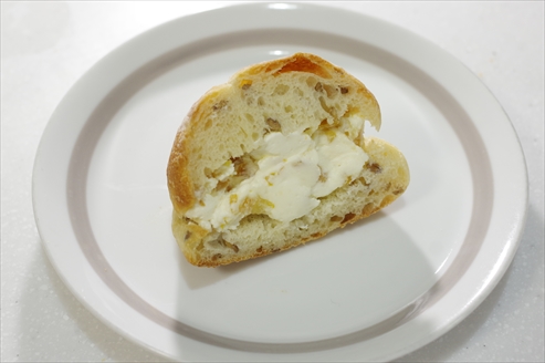 �����x�[�J���[�����q