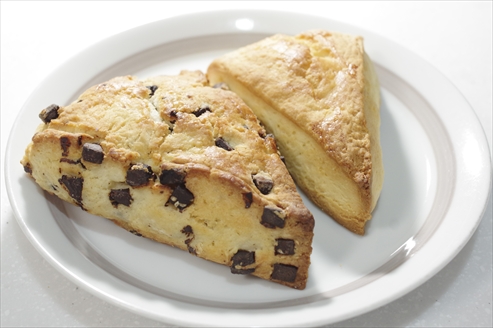 �R���R��